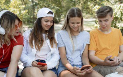 Addiction au téléphone chez les ados : quand les écrans abîment le lien avec les parents
